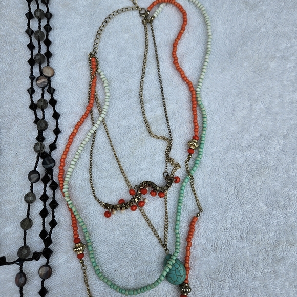 Colorful Beaded Necklace and Bracelet Set - Picture 15 of 16